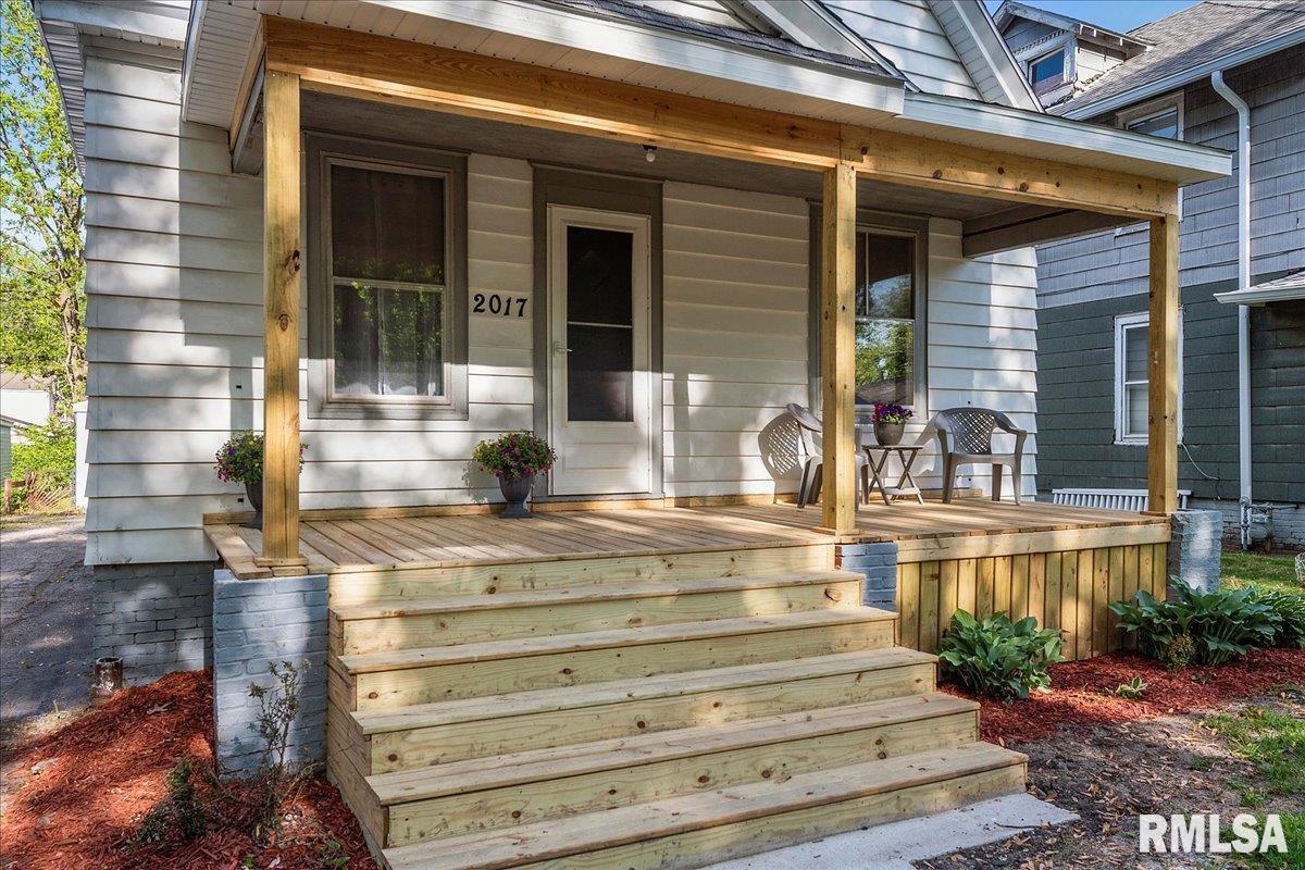 2017 South Spring Street Springfield, IL 62704 - Photo 2 of 13