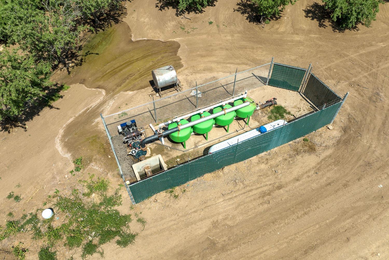 100 Draper Road Gustine, CA 95322 - Photo 22 of 24 a view of outdoor space with seating