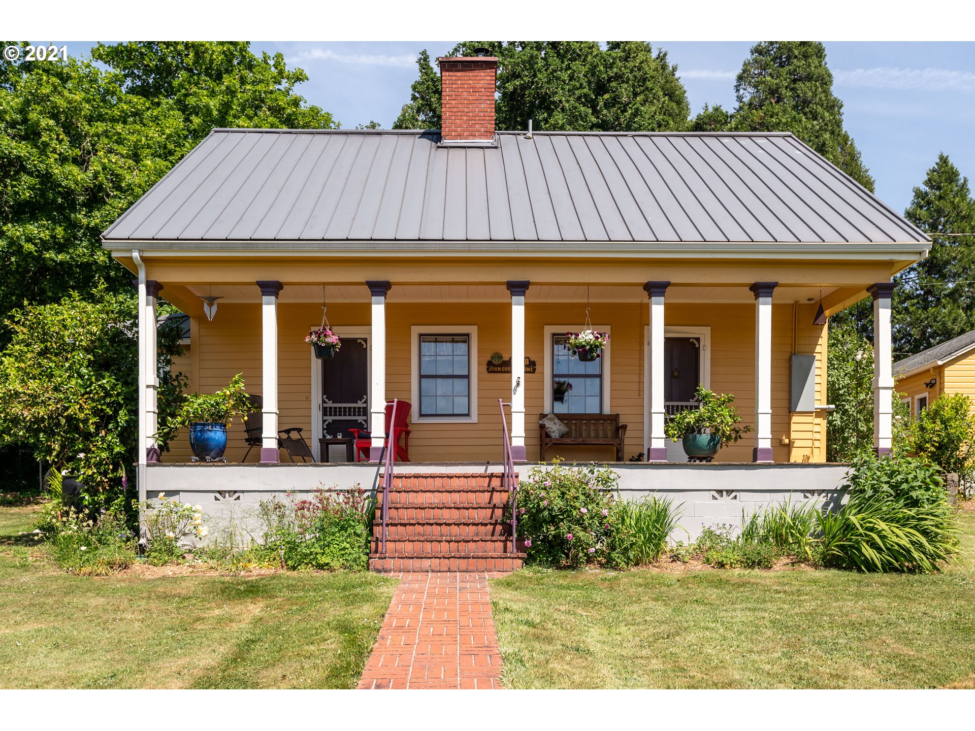 32481 Howard Loop Cottage Grove, OR 97424 - Photo 1 of 32 Gallery Image 1