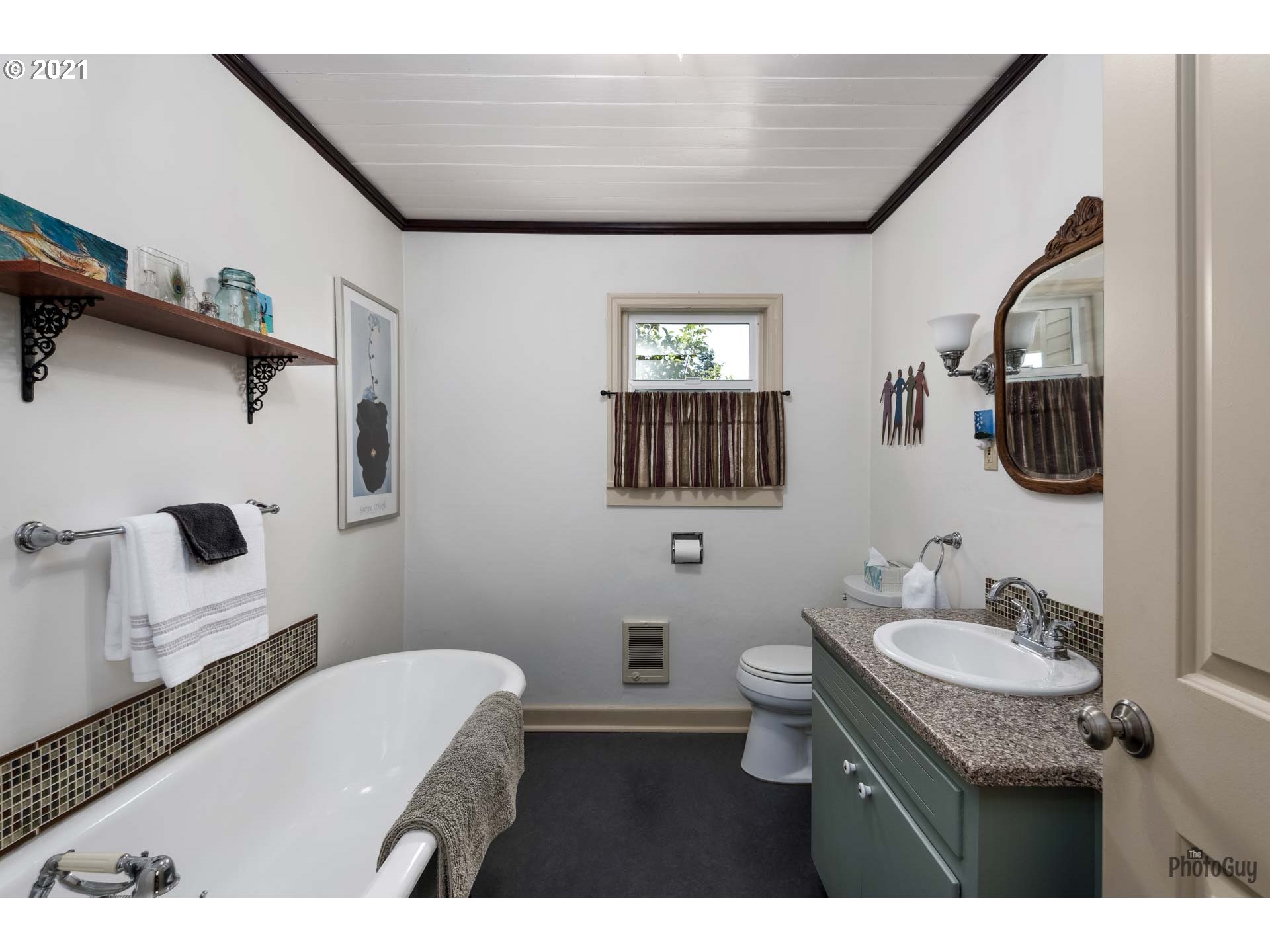 32481 Howard Loop Cottage Grove, OR 97424 - Photo 11 of 32 Gallery Image 11
