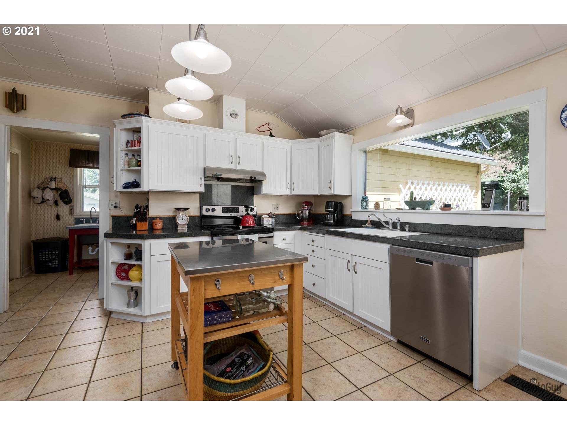 32481 Howard Loop Cottage Grove, OR 97424 - Photo 15 of 32 Gallery Image 15