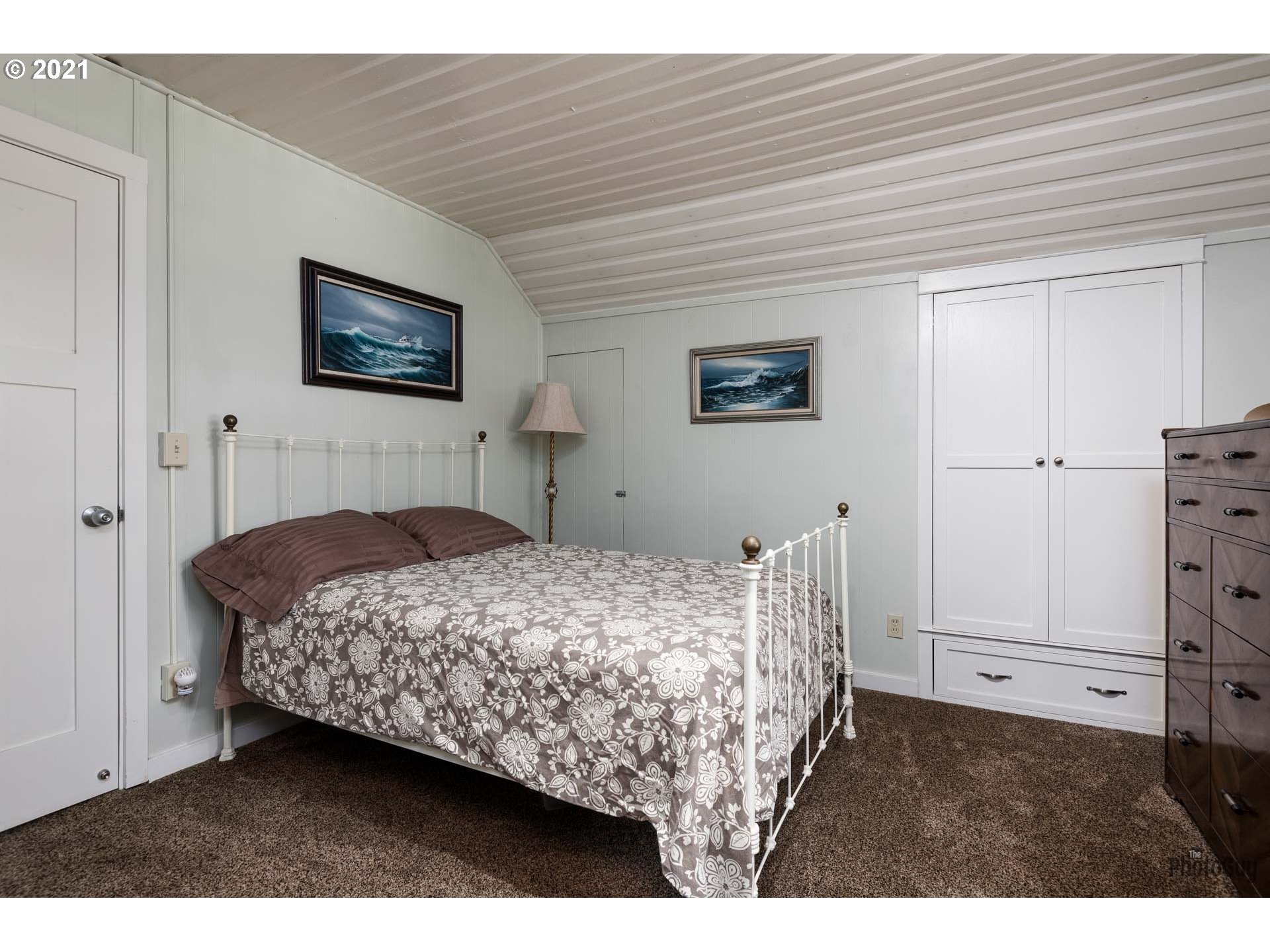 32481 Howard Loop Cottage Grove, OR 97424 - Photo 18 of 32 Gallery Image 18