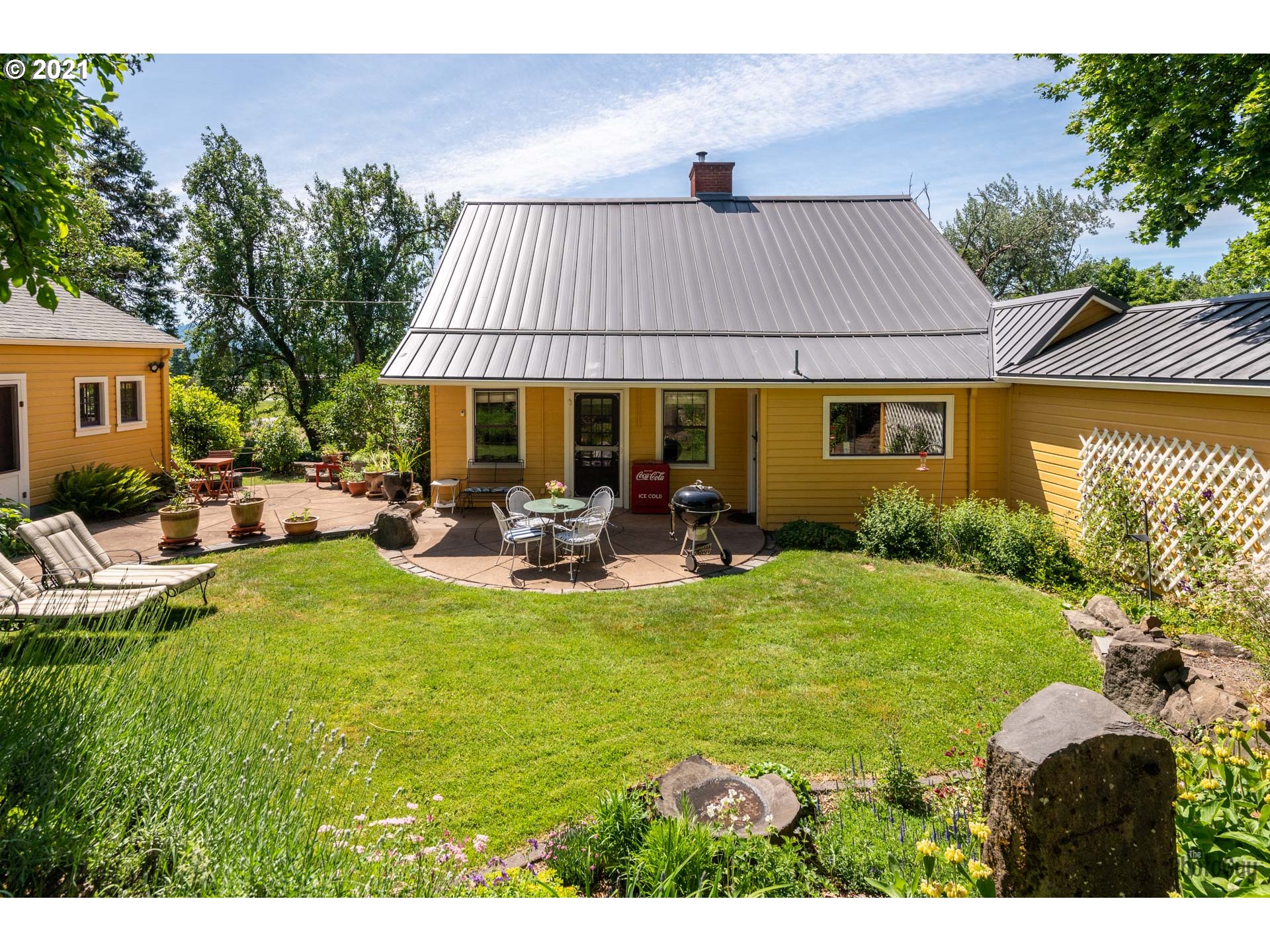 32481 Howard Loop Cottage Grove, OR 97424 - Photo 27 of 32 Gallery Image 27