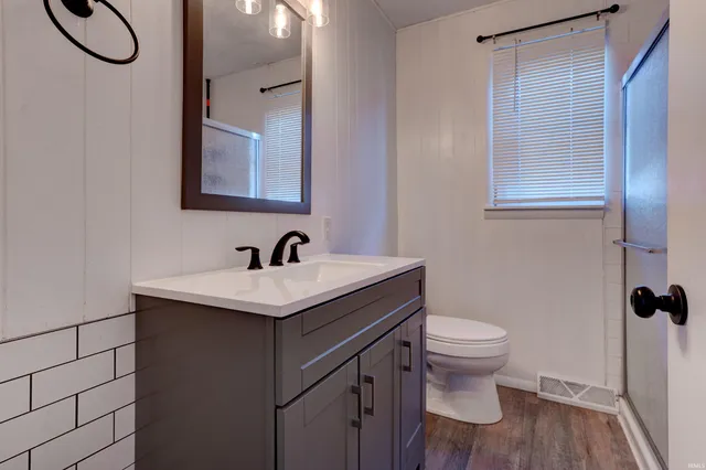 $149,900 | 1804 12th Street, Tell City, IN 47586