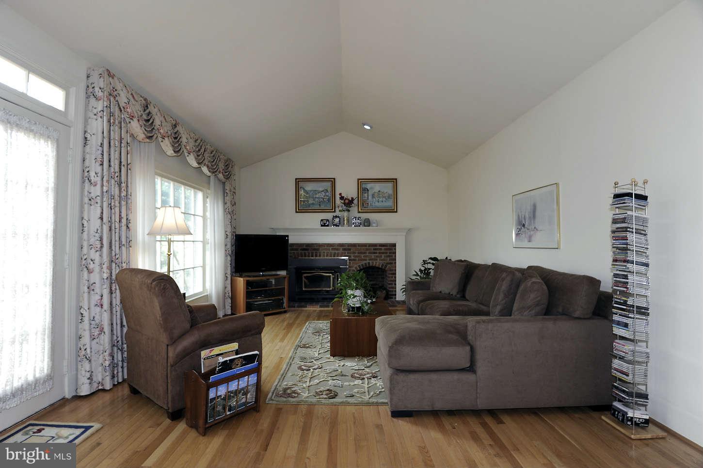 13409 Rippling Brook Drive Silver Spring, MD 20906 - Photo 12 of 30 Family Room