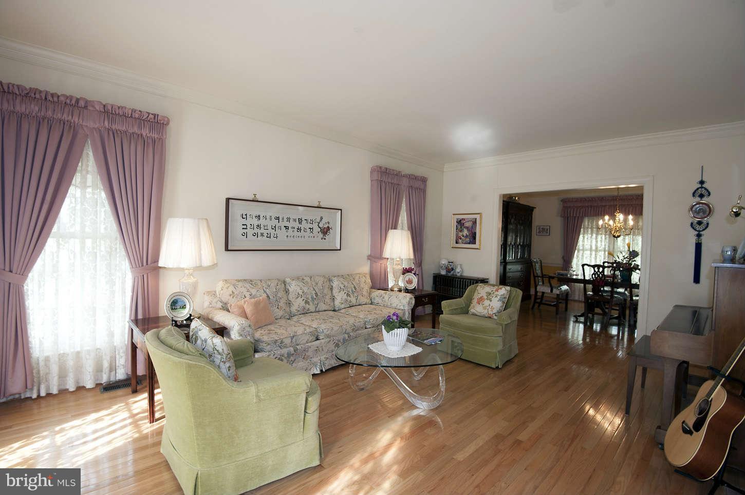 13409 Rippling Brook Drive Silver Spring, MD 20906 - Photo 5 of 30 Living Room