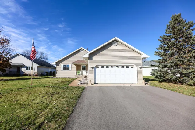 $309,900 | 1268 Westbrook Circle, Alexandria, MN 56308