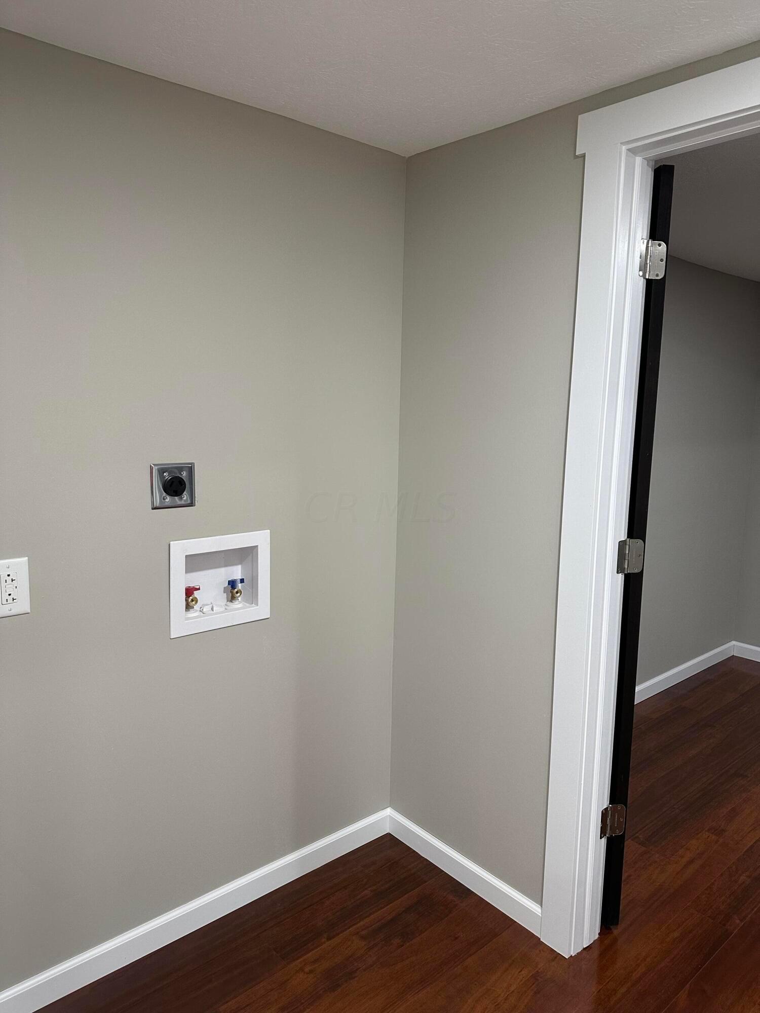 6640 Cincinnati Zanesville Road Northeast, Unit R Lancaster, OH 43130 - Photo 24 of 26 Basement - Laundry