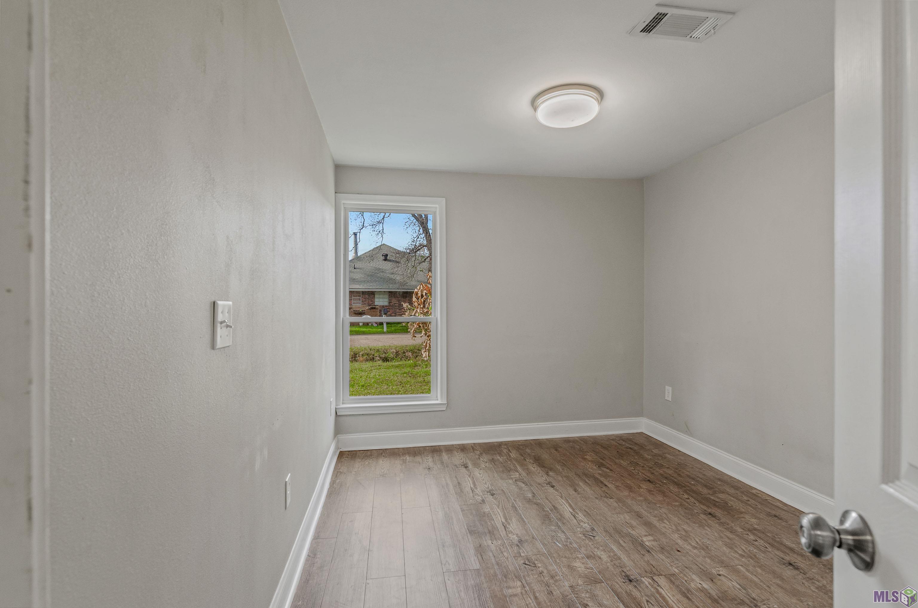 11274 Arnold Road Denham Springs, LA 70726 - Photo 15 of 24 Bedroom 4