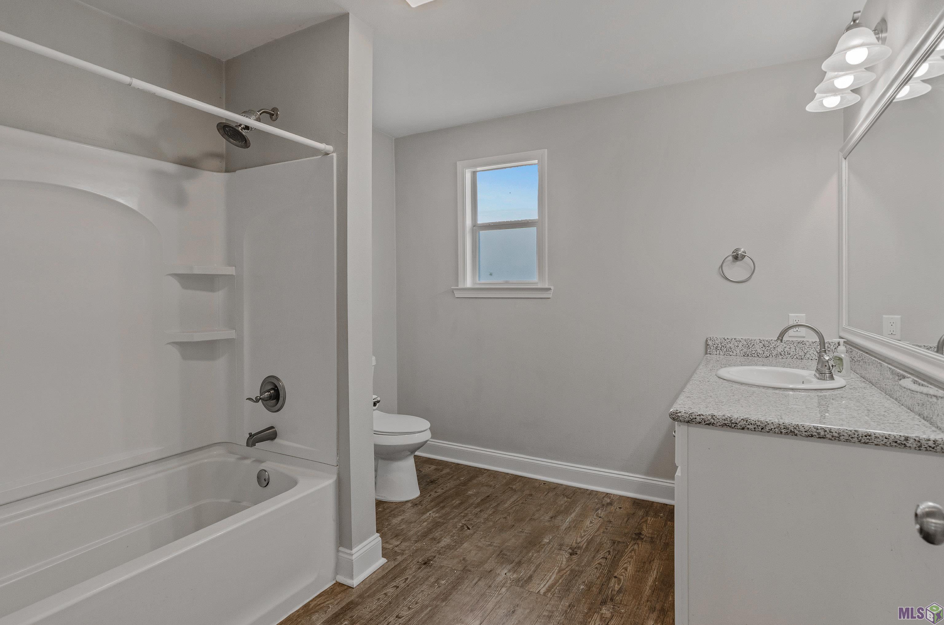 11274 Arnold Road Denham Springs, LA 70726 - Photo 16 of 24 Bathroom 3