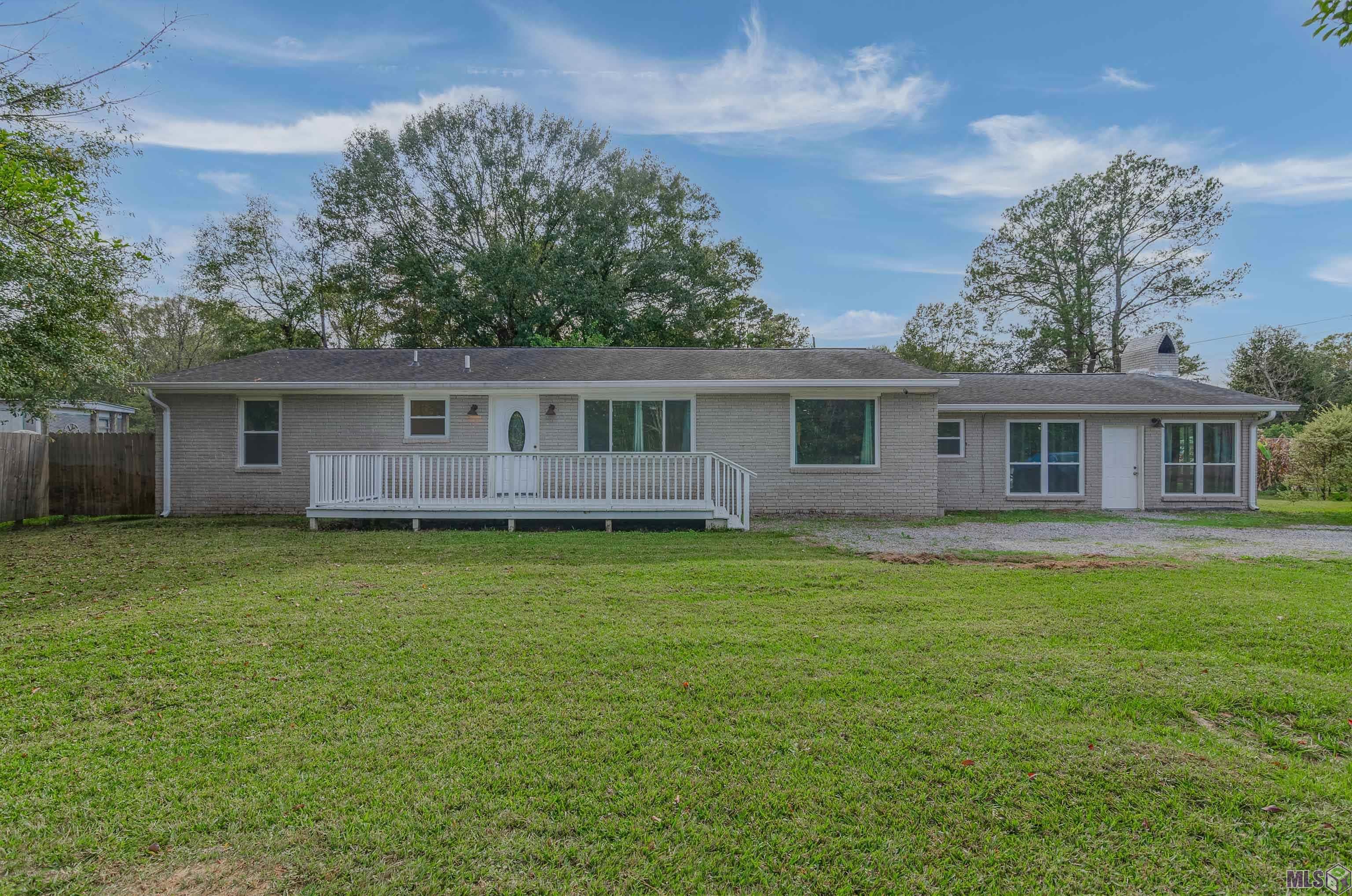 11274 Arnold Road Denham Springs, LA 70726 - Photo 2 of 24 Gallery Image 2