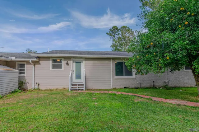 $295,000 | 11274 Arnold Road, Denham Springs, LA 70726