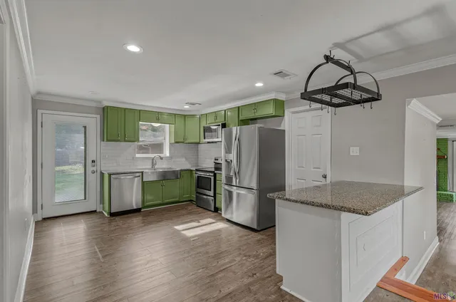 $295,000 | 11274 Arnold Road, Denham Springs, LA 70726