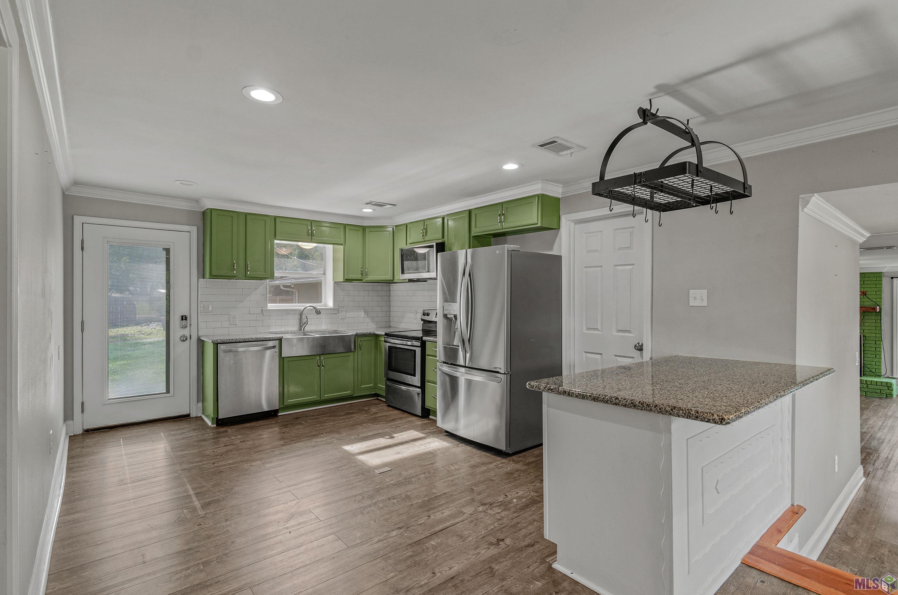 11274 Arnold Road Denham Springs, LA 70726 - Photo 7 of 24 Gallery Image 7