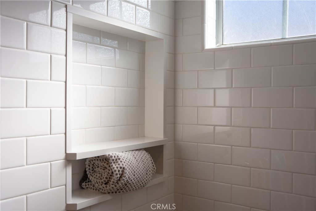 1806 Carnegie Lane, Unit B Redondo Beach, CA 90278 - Photo 23 of 33