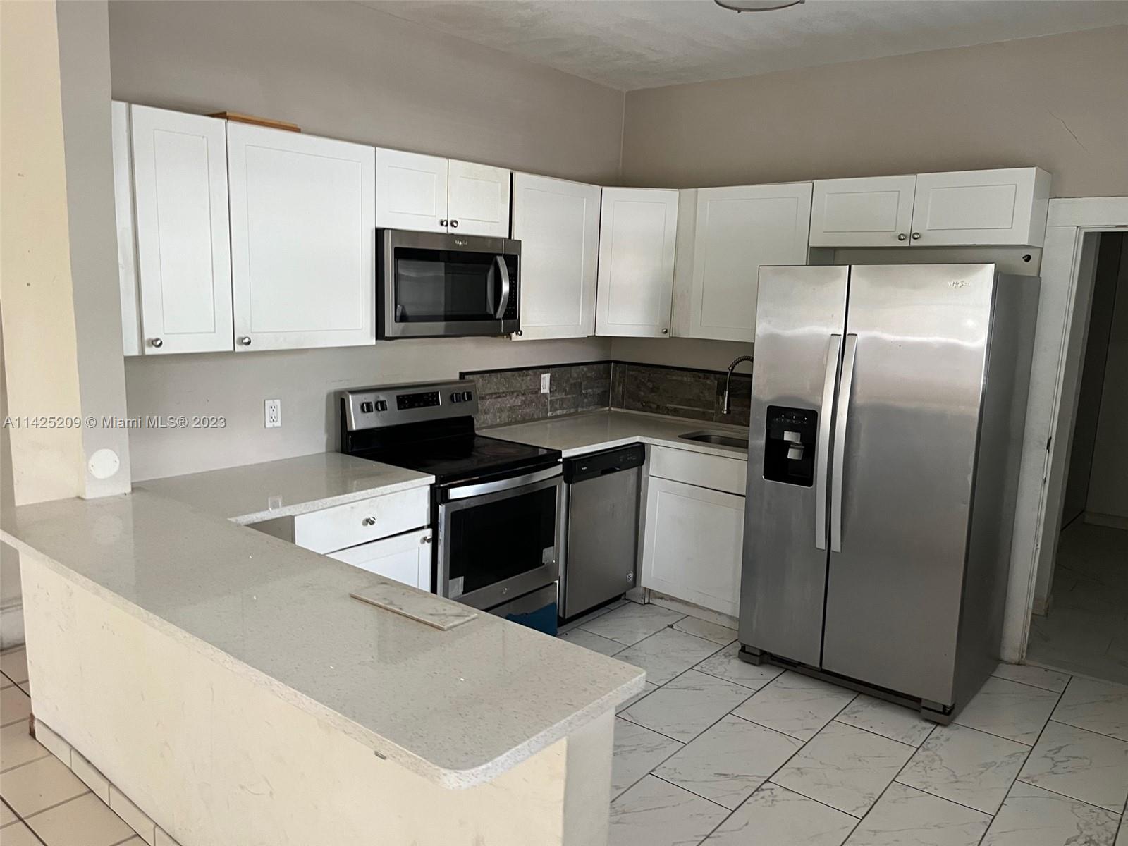 994 Northwest 2nd Street Miami, FL 33128 - Photo 12 of 14