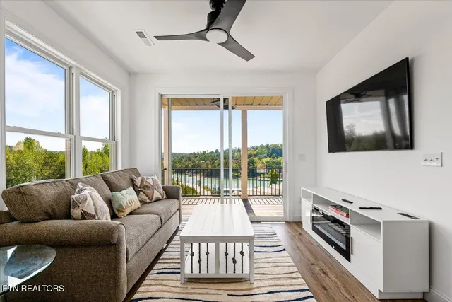 $342,000 | 150 East Hbr Vw Lane, La Follette, TN 37766