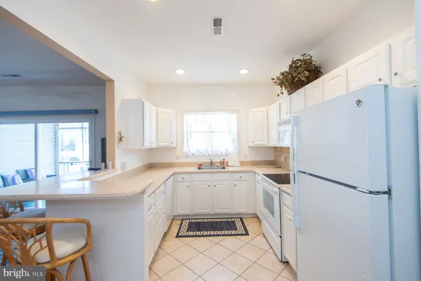 $370,000 | 34673 Villa Circle, Unit 301, Lewes, DE 19958