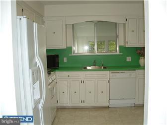 155 Kelly Driver Road Laurel Springs, NJ 08021 - Photo 3 of 12