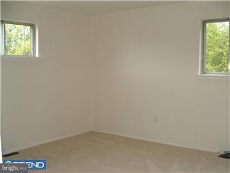 155 Kelly Driver Road Laurel Springs, NJ 08021 - Photo 5 of 12