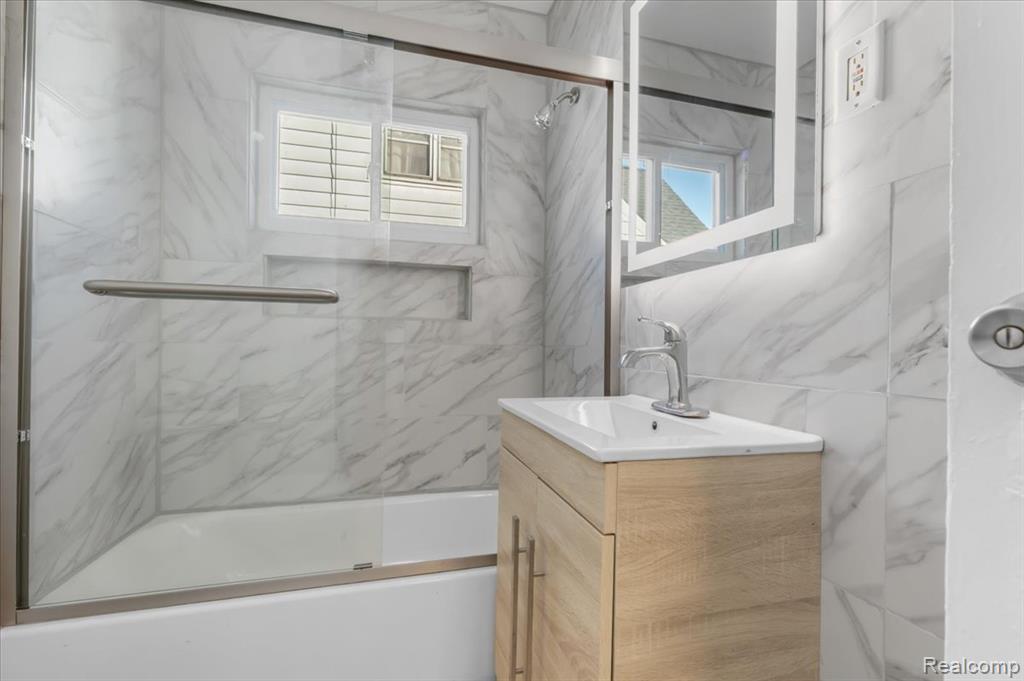 8634 Burt Road Detroit, MI 48228 - Photo 18 of 25 Gallery Image 18