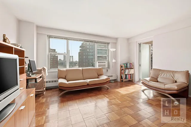 $895,000 | 573 Grand Street, Unit D1504 | Lower East Side