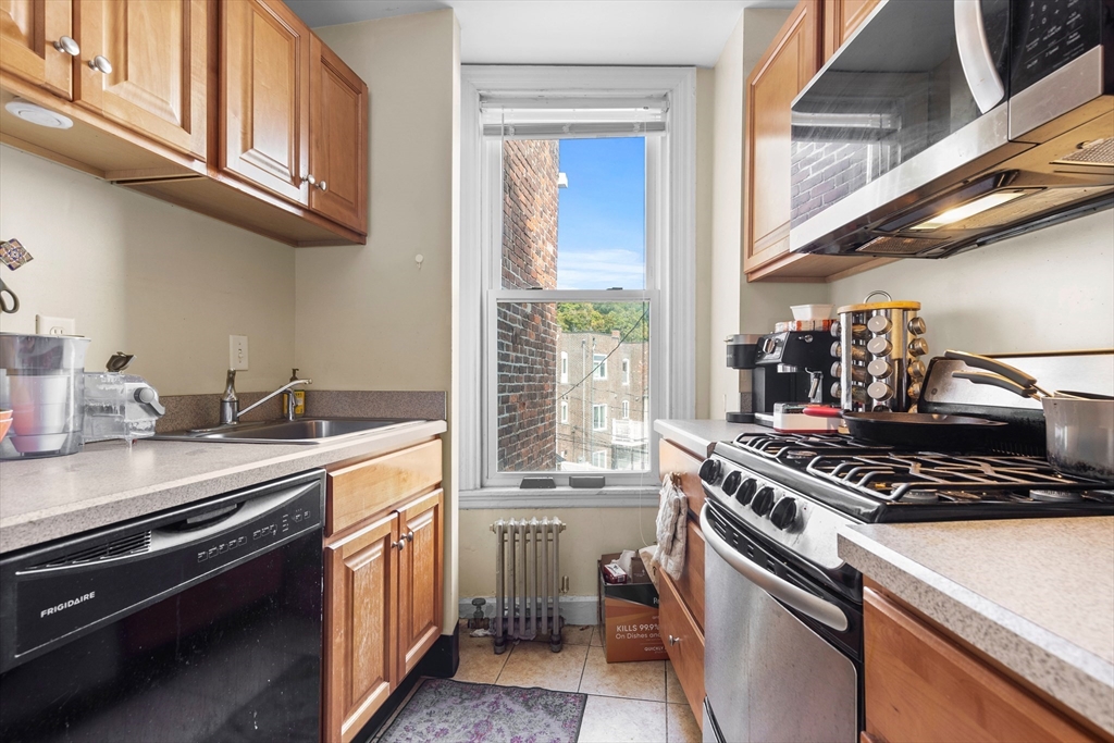 15 Wallingford Road Boston, MA 02135 - Photo 11 of 26 Gallery Image 11
