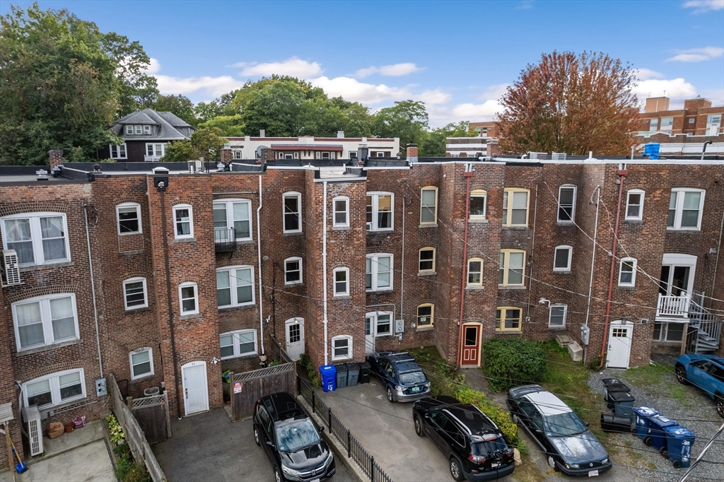 15 Wallingford Road Boston, MA 02135 - Photo 5 of 26 Gallery Image 5