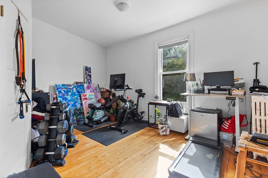 15 Wallingford Road Boston, MA 02135 - Photo 9 of 26 Gallery Image 9