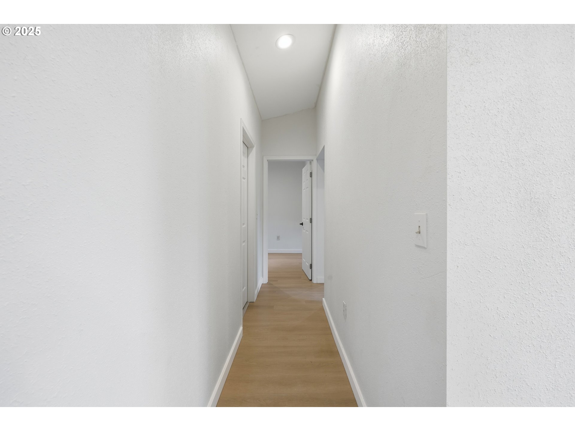 2004 Southeast 143rd Avenue Portland, OR 97233 - Photo 14 of 35