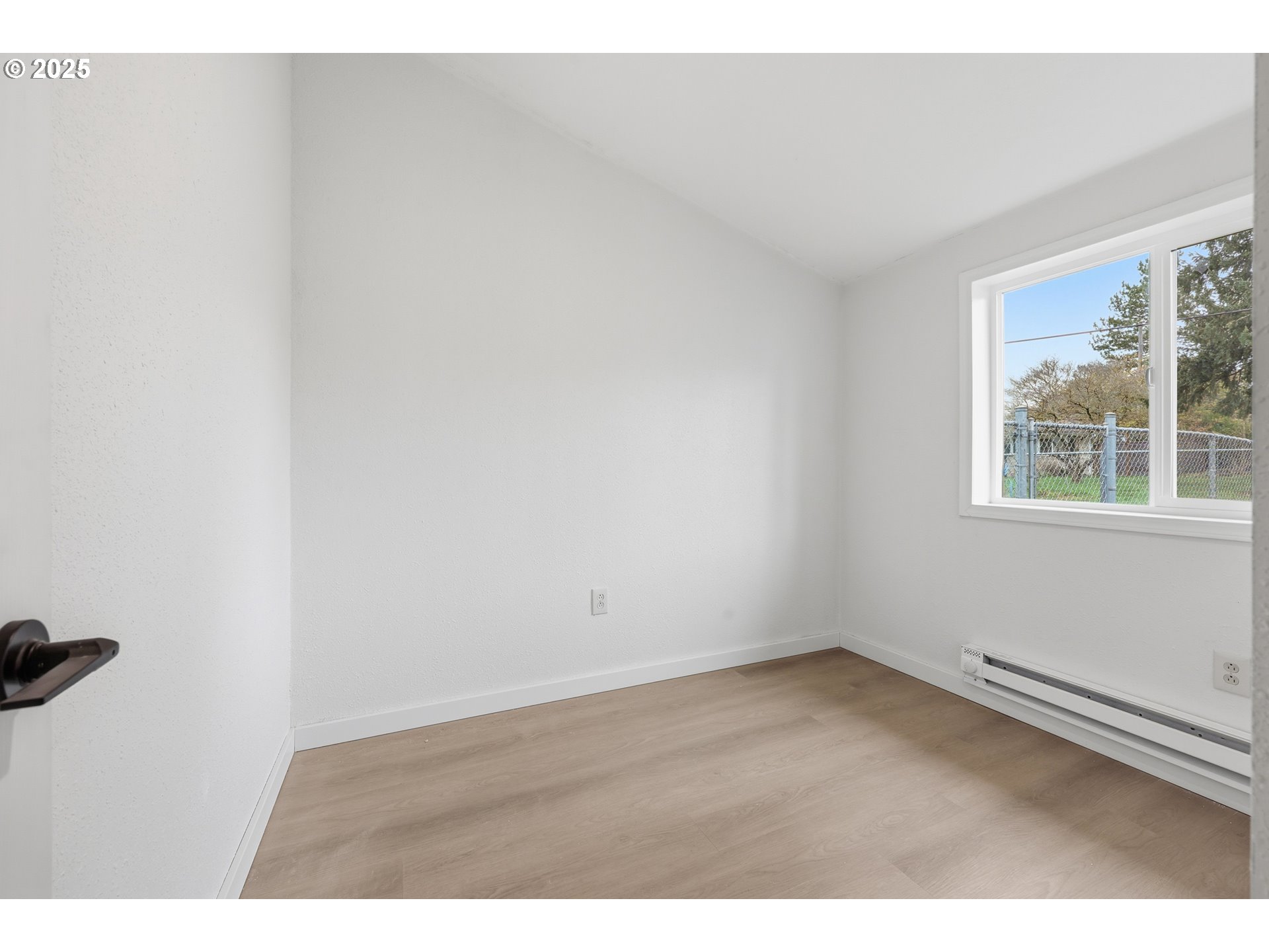 2004 Southeast 143rd Avenue Portland, OR 97233 - Photo 19 of 35