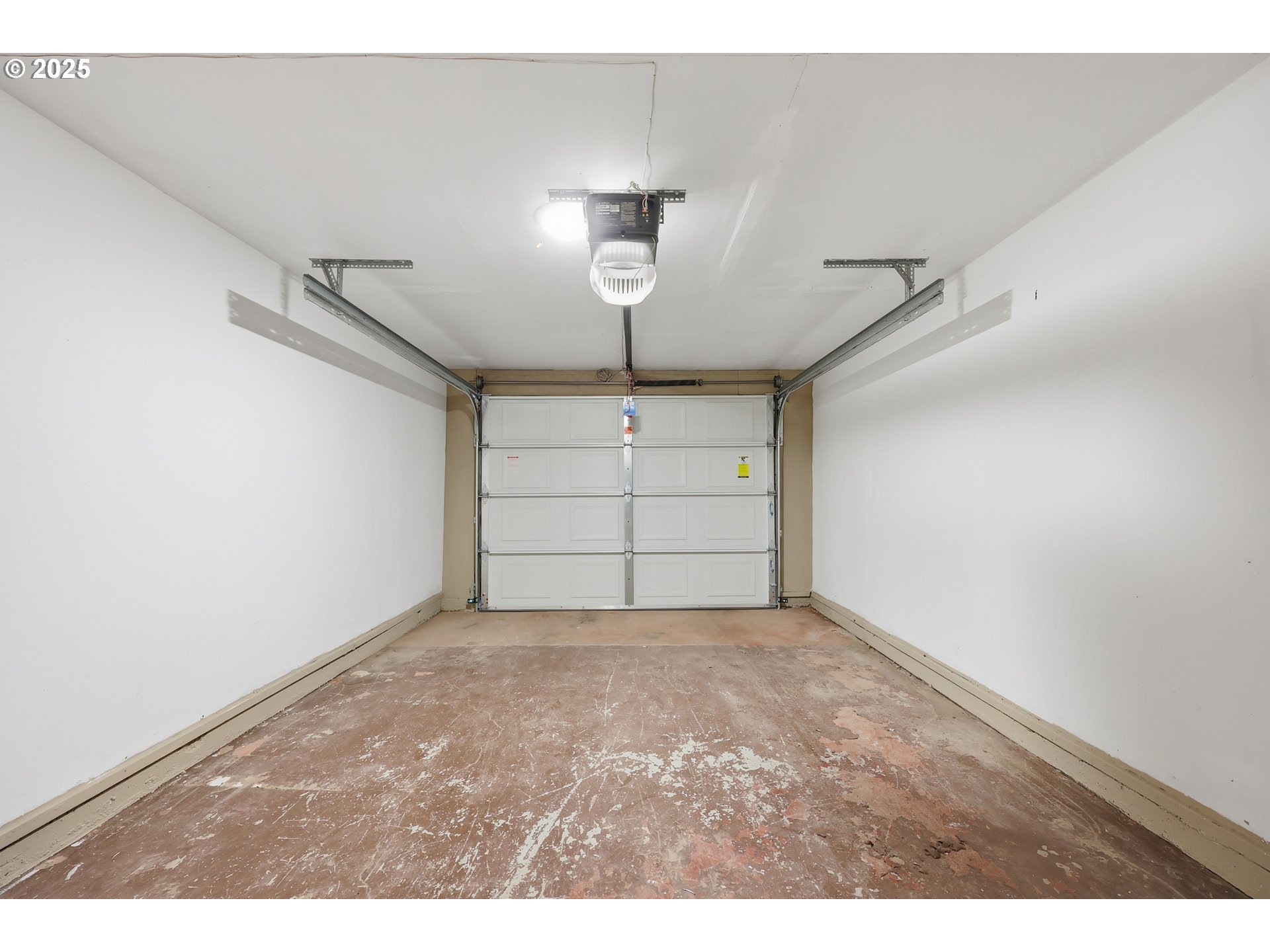 2004 Southeast 143rd Avenue Portland, OR 97233 - Photo 27 of 35