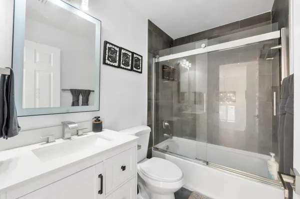 $564,900 | 6363 Seagrape Circle, Margate, FL 33063