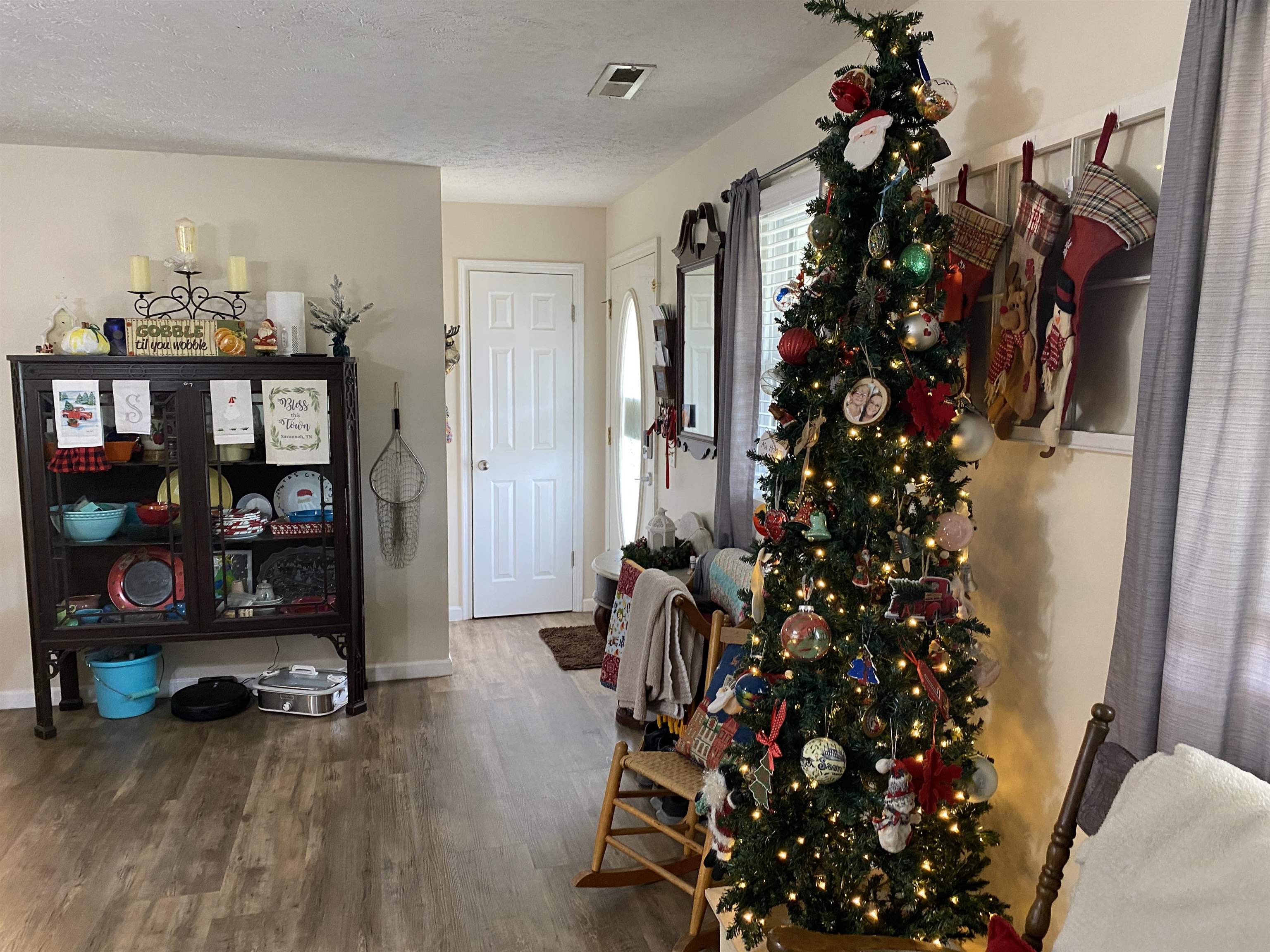 140 Ancil Way Savannah, TN 38372 - Photo 5 of 37 a view of a room with gym equipment