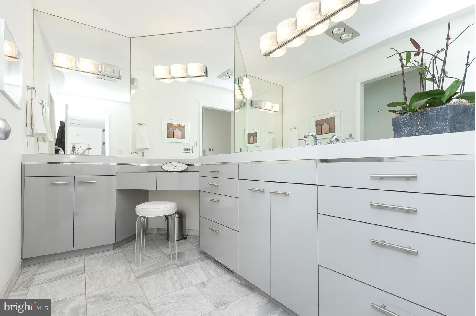 3709 Gardenview Road Baltimore, MD 21208 - Photo 17 of 30 Bath (Master)