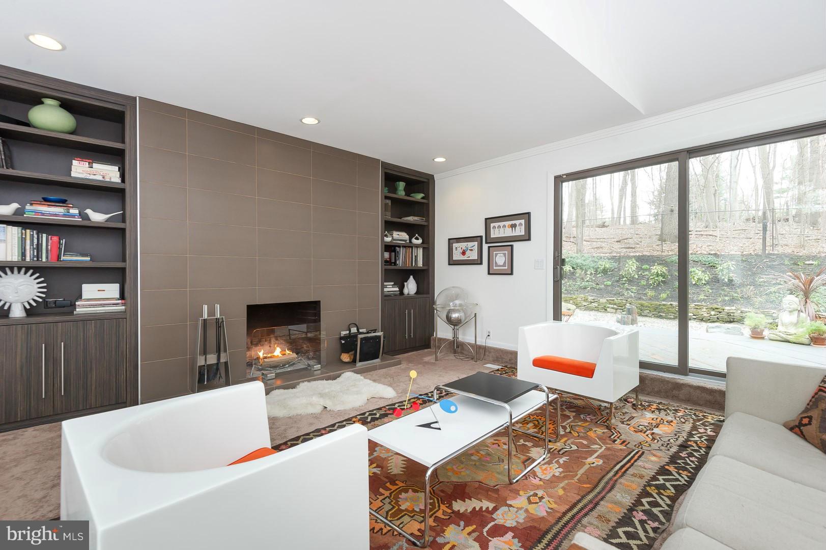 3709 Gardenview Road Baltimore, MD 21208 - Photo 19 of 30 Living Room