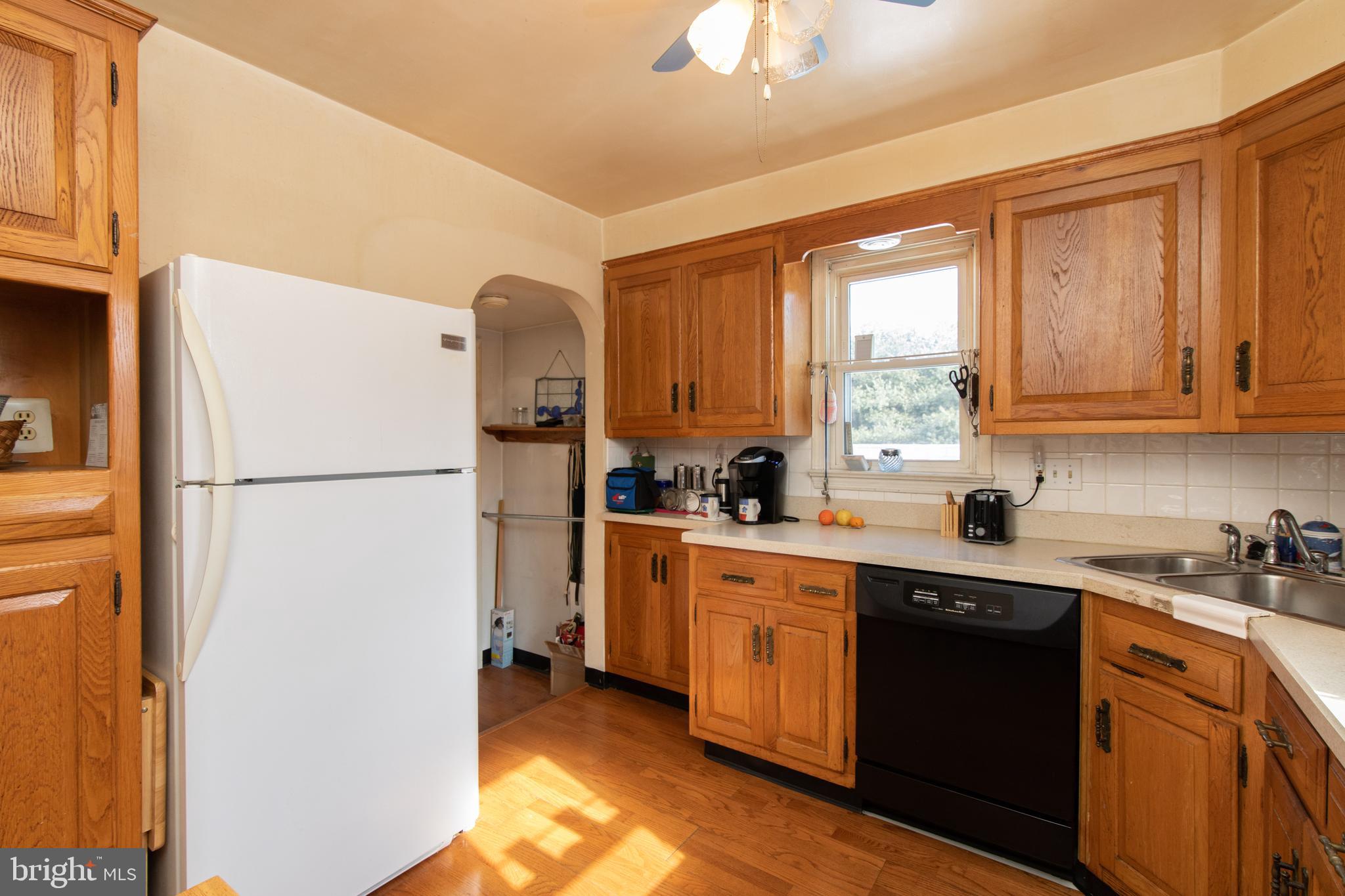 1398 Good Intent Road Woodbury, NJ 08096 - Photo 9 of 41 Kitchen