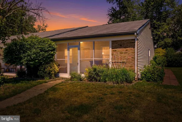 $179,900 | 135 Huntington Drive, Southampton, NJ 08088