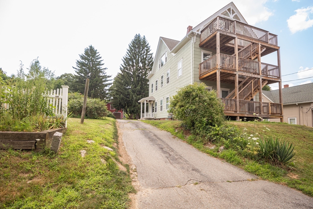 18 Steele Street Worcester, MA 01607 - Photo 8 of 41