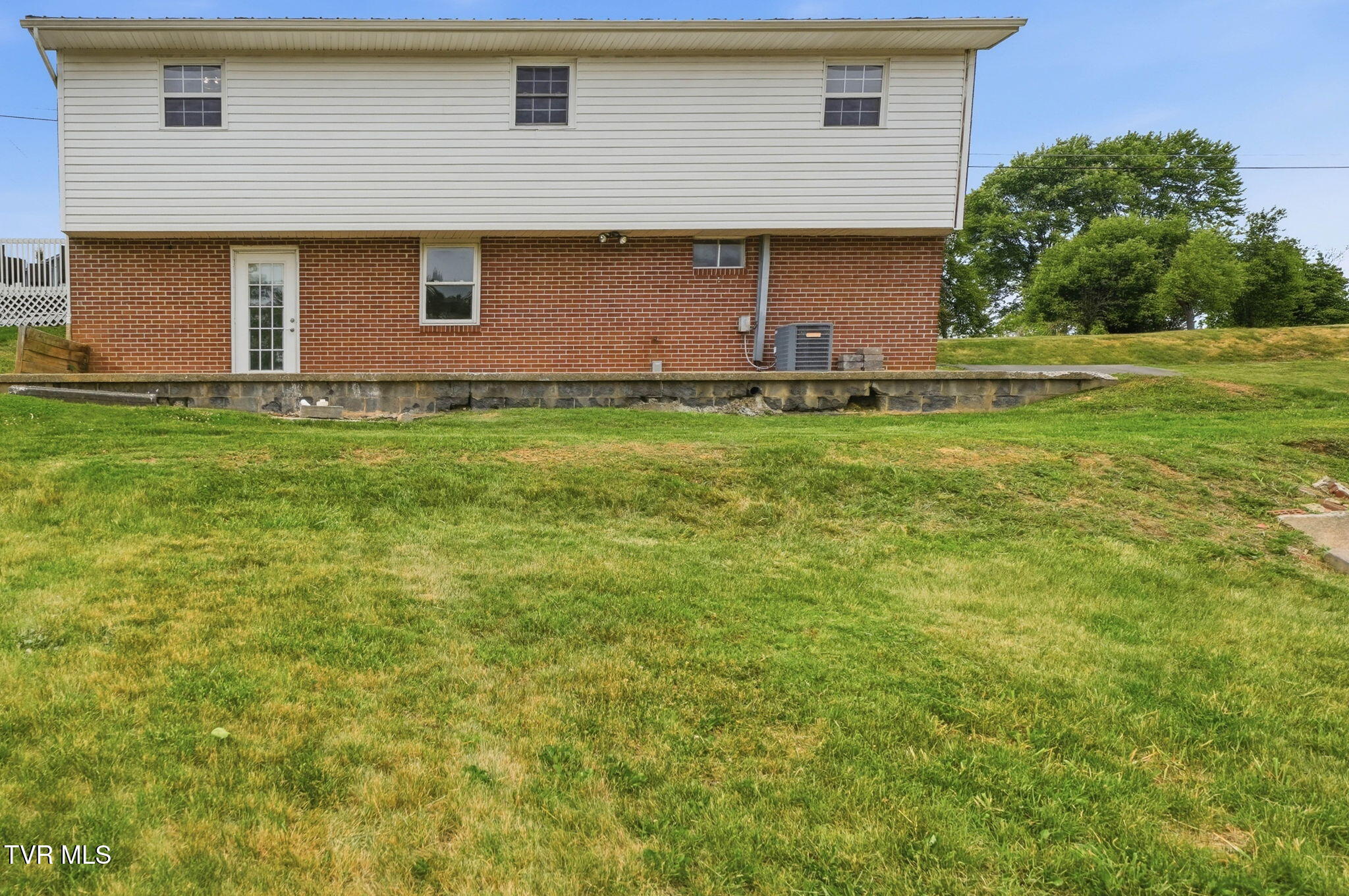 139 Grandview Road Church Hill, TN 37642 - Photo 10 of 33 beyc6a039ea865dde