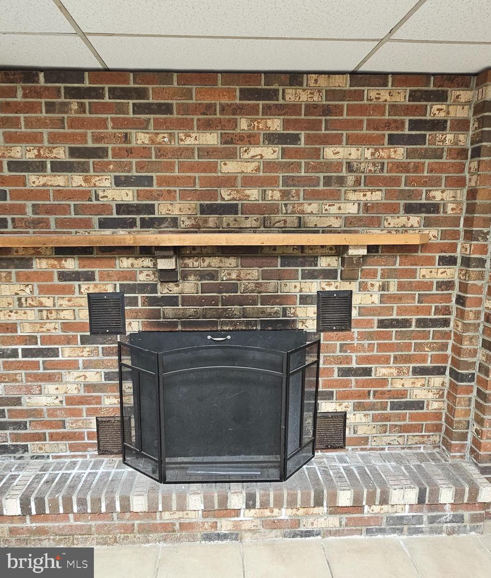 53 Crosswicks Chesterfield Road Chesterfield, NJ 08515 - Photo 22 of 35 a stove top oven sitting inside of a kitchen