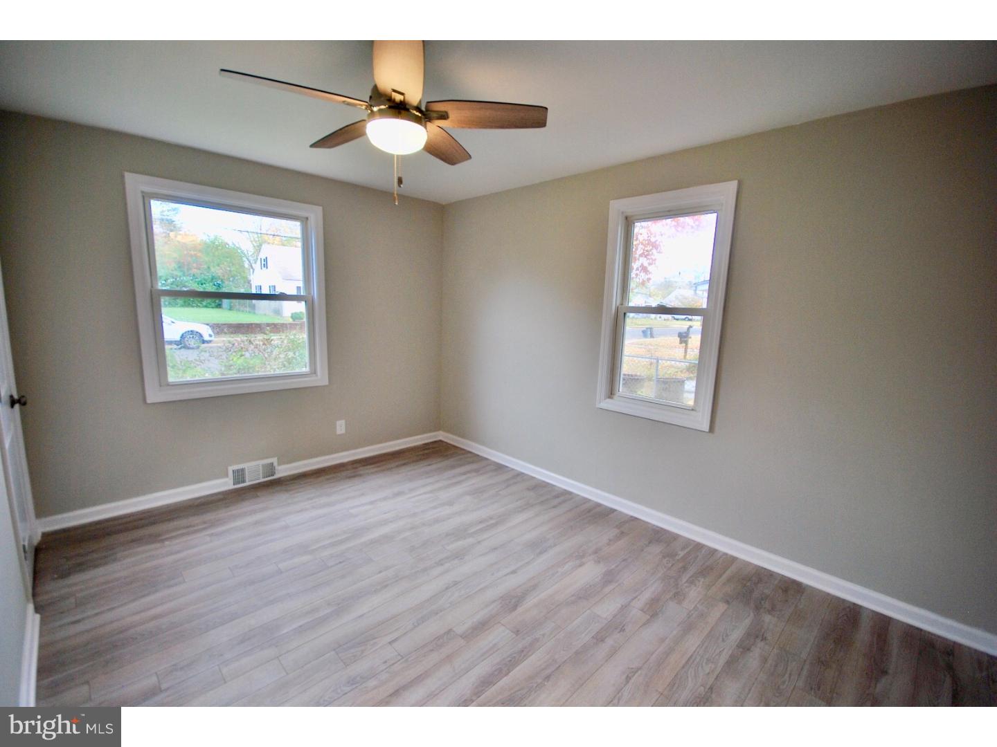 121 Knight Avenue Runnemede, NJ 08078 - Photo 7 of 22 Gallery Image 7
