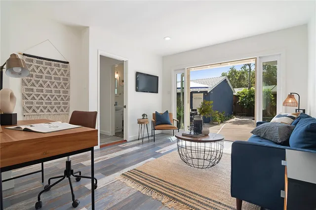 $1,399,000 | 1520 West Riverside Drive, Burbank, CA 91506