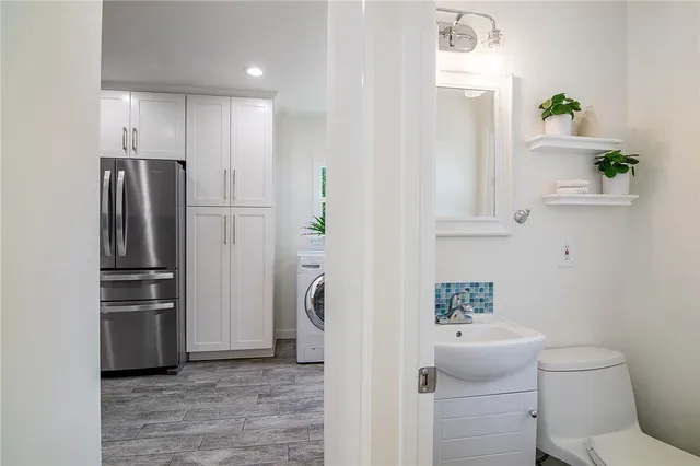 $1,399,000 | 1520 West Riverside Drive, Burbank, CA 91506