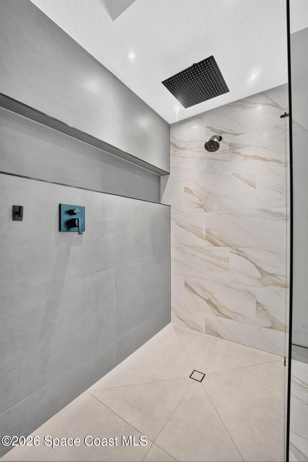 3575 Carter Road Mims, FL 32754 - Photo 20 of 44 Master Shower
