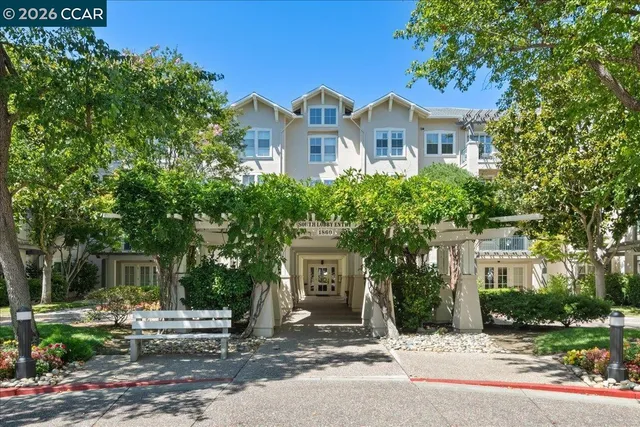 $425,000 | 1860 Tice Creek Drive, Unit 1420, Walnut Creek, CA 94595