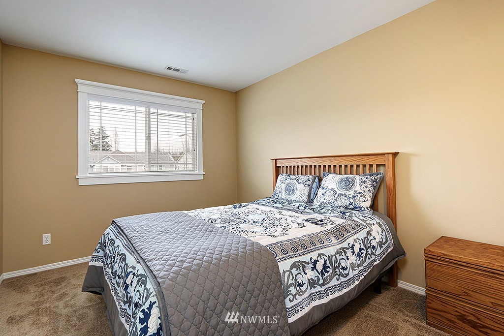 4325 Northeast 6th Court Renton, WA 98059 - Photo 20 of 25