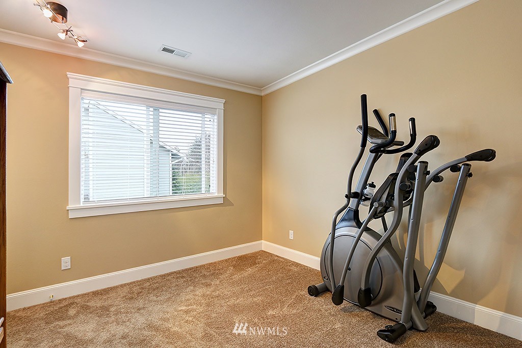 4325 Northeast 6th Court Renton, WA 98059 - Photo 22 of 25