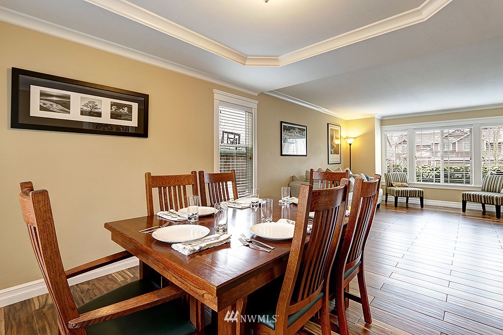 4325 Northeast 6th Court Renton, WA 98059 - Photo 7 of 25