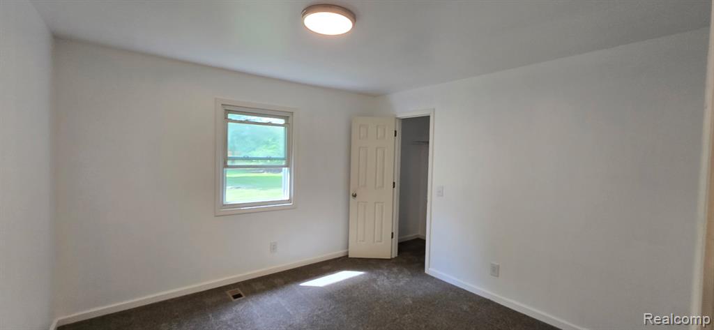 11411 Toma Road Pinckney, MI 48169 - Photo 26 of 35